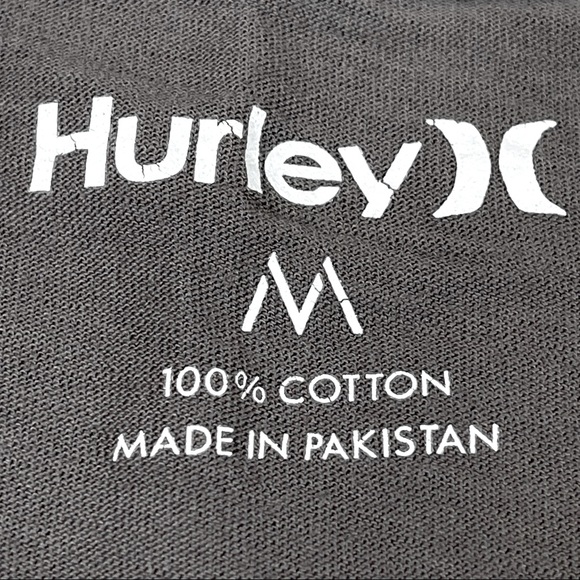 Hurley size medium grey long sleeve scoop neck shirt with image, thin material - Picture 7 of 7